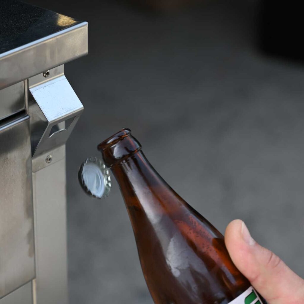 borniaksmokertablebottleopener.jpg