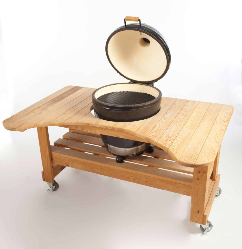 primogrill-kamado-rond-met-aspook-en-grilltang.jpeg
